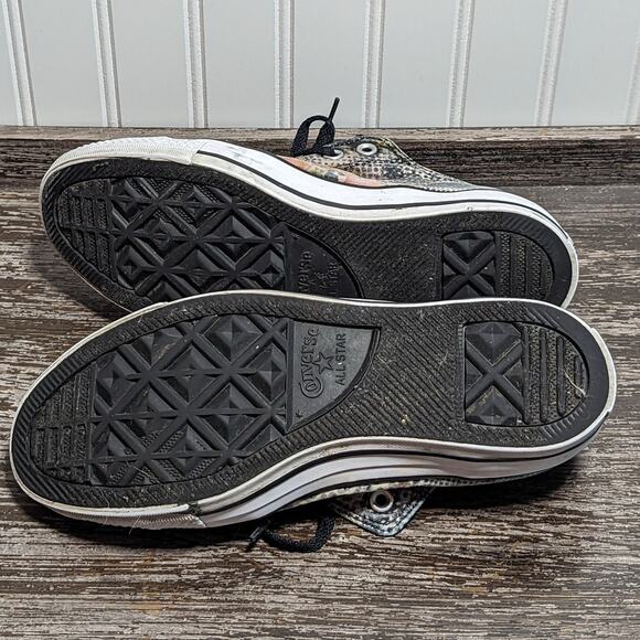 Converse Women's Multicolor Limited Edition Digital Floral Sneaker Size 9.5 - Picture 6 of 6